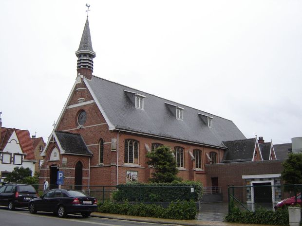Kapel van de Paters Oblaten in de Panne, ook gekend als de Kapel Onze-Lieve-Vrouw-ter-Zee of koninklijke kapel. Deze laatste titel dankt de kerk aan de talrijke bezoeken die de koninklijke familie aan deze bidplaats bracht tijdens hun verblijf in de kuststad. 